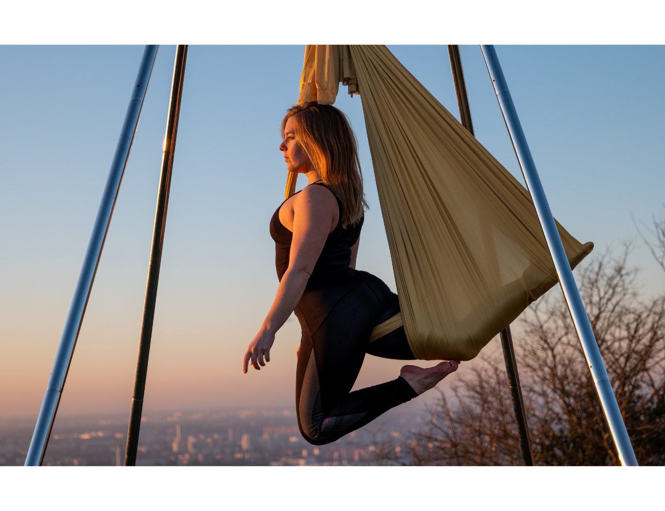 Oya yoga, yoga aérien, fly yoga 